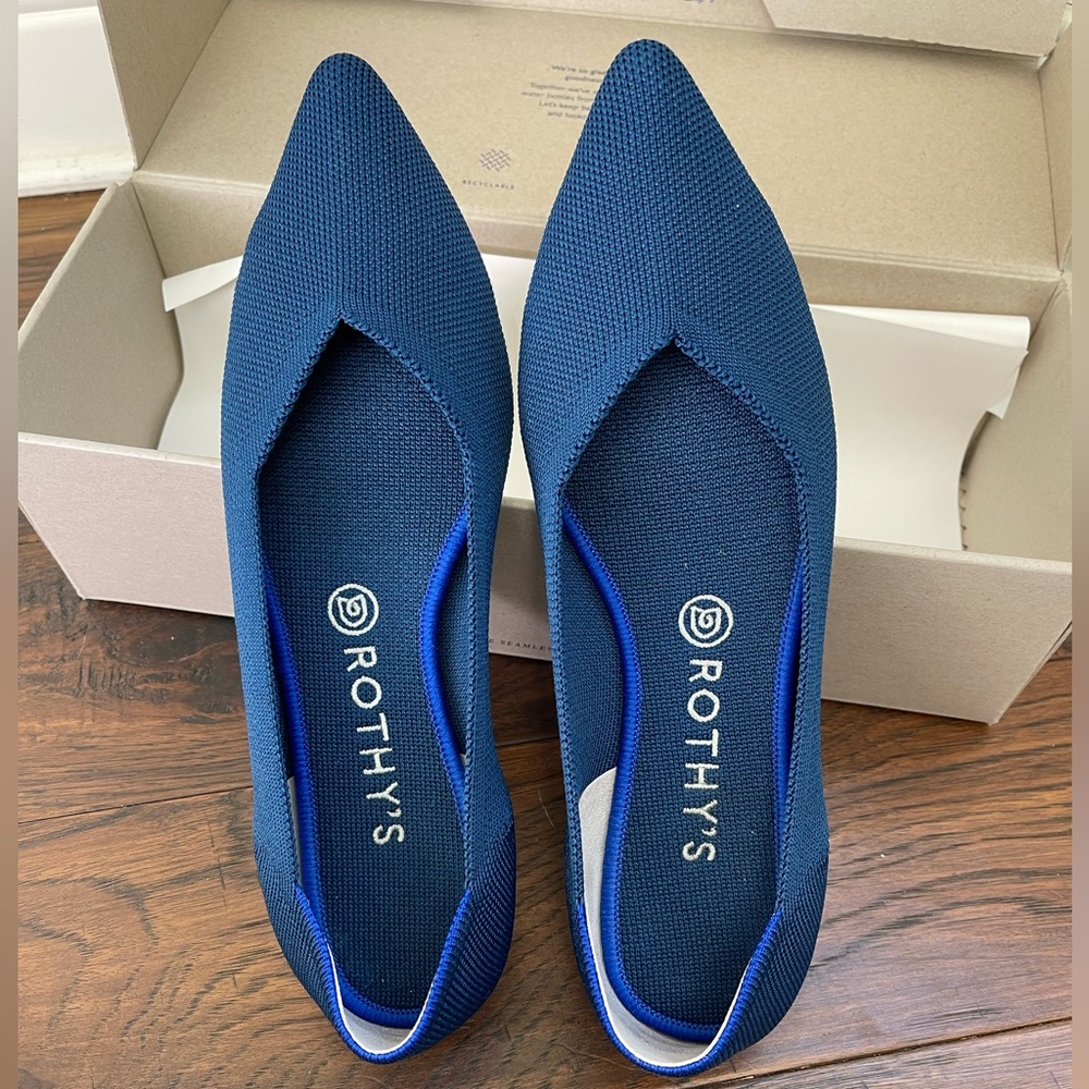 Rothy’s Point - Poseidon Blue - Size 9.5